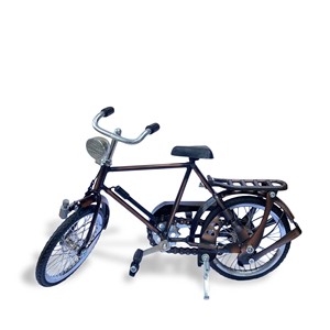 Modelo Decorativo de Bicicleta Javanesa Vintage Hecho a Mano en Hierro Metálico para Decoración del Hogar y la Oficina - Product Image 4