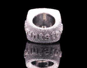 Anillo de Hip Hop Edición Rey con Moissanita, Plateado en Plata, 0.5 Quilates, Engaste de Garras, Anillo de Compromiso y Boda Unisex de Lujo - Product Image 5