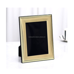 Cadre Photo en Métal Design Moderne de Luxe Qualité Supérieure Personnalisable Couleur et Forme Écologique Maison Hôtel Restaurant Utilisation - Product Image 1