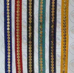 Encaje dorado de alta calidad ideal para bordes de sarees, lehengas, estilismo de vestidos y calzado. - Product Image 1