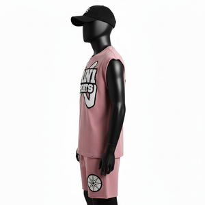 Ensemble short et t-shirt sans manches pour homme, coton jersey respirant, rose, avec logo personnalisé. - Product Image 3