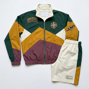 Conjunto Deportivo de Chaqueta y Pantalones Cortos, Chaqueta Cortavientos Personalizada con Logotipo Bordado, Cierre Completo - Product Image 1