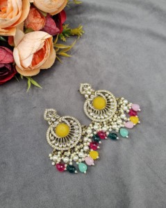 Pendientes colgantes de diseñador con borlas de perlas Chandbali y piedras preciosas redondas, chapados en oro antiguo, para mujer, fabricante de pendientes de moda. - Product Image 4