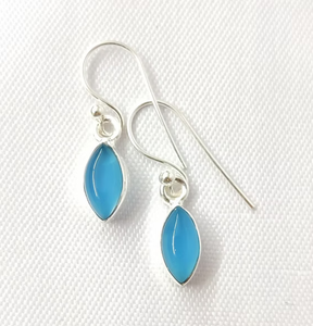 ต่างหูเงินแท้ 925 ประดับบลูแคลซิโดนีทรงมาร์คีส์แบบห้อย - Product Image 3