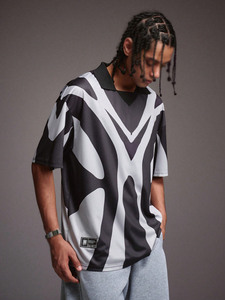 Maillot de football américain personnalisé par sublimation, 100 % polyester, maille épaisse, t-shirt d'entraînement, col en V oversize, haut de sport - Product Image 5