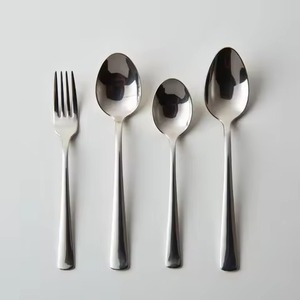 Ensemble de couverts en acier inoxydable poli miroir écologique de qualité supérieure pour les modes de vie modernes - Product Image 1