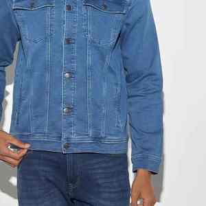 แจ็คเก็ตยีนส์ผู้ชายแฟชั่น น้ำหนักเบา ระบายอากาศได้ดี เหมาะสำหรับการสวมซ้อนเป็นเลเยอร์ แจ็คเก็ตยีนส์ปักลายส่วนตัว - Product Image 4