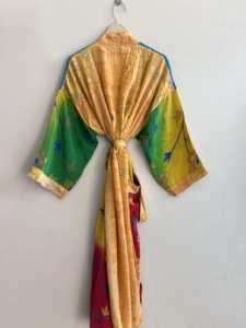 Kimono de Seda Sari Reciclado, Estilo Vintage, Bata Boho, Cubrebaño de Playa - Product Image 1