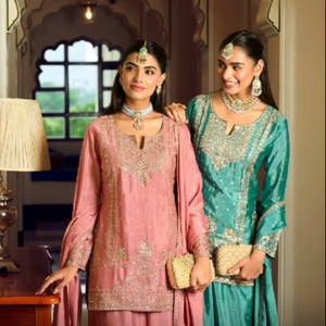 Oferta Especial en Trajes de Diseñador Pakistaníes para Fiestas y Festivales, Colección de Trajes de Seda Chinnon con Bordado - Product Image 1