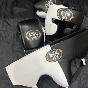 Guantes de Boxeo de Cuero Genuino al por Mayor, Protector de Cabeza y Protector Inguinal, Conjunto Negro y Blanco para Entrenamiento y Sparring, Equipo Deportivo - Product Image 1