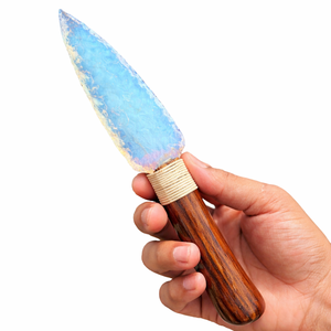 ดาบปลายหอกคริสตัลโอปาไลต์ทำมือขนาดใหญ่พิเศษ ของตกแต่งทางจิตวิญญาณ ด้ามไม้แกะสลักหิน งานฝีมือหินแกะสลัก ของตกแต่ง - Product Image 5