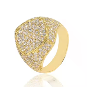 Bague en or plaqué 18 carats style hip-hop avec diamant rond taille brillant couleur naturelle I, bijou pour homme à porter au quotidien - Product Image 3