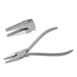Alicates de punta plana de acero inoxidable de 115 mm con mordazas dentadas y acabado mate para doblar alambre, manualidades, fabricación de joyas y corte de anillos de retención. - Product Image 1