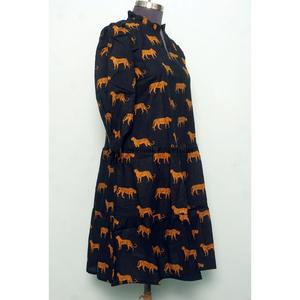 Vestido corto estilo mini para mujer, 100% algodón, informal, con mangas acampanadas, cuello redondo, estampado floral, ecológico, cintura natural - Product Image 3