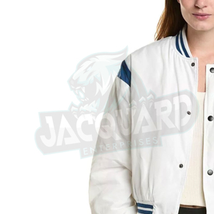 แจ็คเก็ตวาร์ซิตี้ผู้หญิงแบบครอปผ้าฝ้ายเรียบๆ ผลิตจากโรงงาน ราคาถูก รับสั่งทำตามแบบ ปี 2026 เสื้อผ้าลำลองแฟชั่น แจ็คเก็ตวาร์ซิตี้ผู้หญิงแบบครอป - Product Image 6