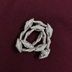 Pulsera de Moissanita con Corte Cojín de Lujo para Mujer, de Oro con Diamantes de Laboratorio Infinity, con Grabado Gratuito, Joyería Elegante para Regalo - Product Image 5