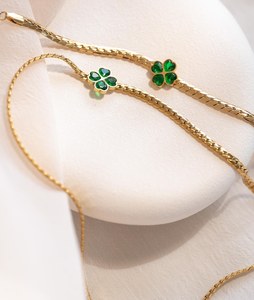 สร้อยข้อมือเงินแท้ 925 ชุบทอง 14K รูปใบโคลเวอร์สีเขียว สร้อยคอทองคำ กันน้ำ เคลือบ PVD ของขวัญวันเกิดสำหรับเธอ - Product Image 3