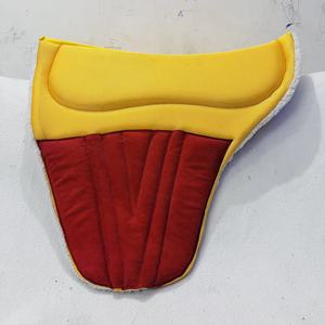 ALFOMBRA DE SILLÍN DE MALLA DE DISEÑO DE COCODRILO CON PARCHE DE CUERO DE ANTE RENDIMIENTO LLENADO DE ESPUMA DUAL FORRO POLAR LOGO OEM - Product Image 3