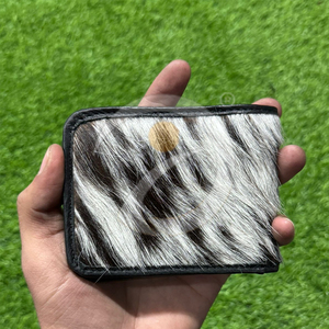 Portefeuille en cuir de vachette authentique de qualité supérieure, organisateur de trésorerie pour homme, fait main, finition en fourrure naturelle douce - Product Image 1