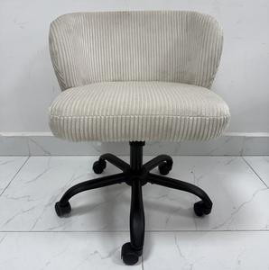 Chaise de bureau pivotante à domicile en tissu crème élégant avec dos incurvé - Product Image 2