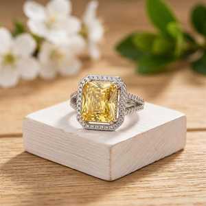 Anillo de compromiso con halo de diamantes de laboratorio amarillos de corte radiante, doble banda, pavé, anillo de boda de platino, joyería fina, regalo para ella - Product Image 5