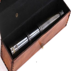 Antique Pirate-Style Spyglass Handheld Brass Telescope Support en bois Étui en cuir Produit décoratif unique RJ Handicraft Store - Product Image 6