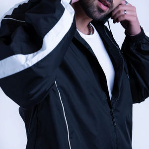 Ensemble court personnalisé en nylon froissé, coupe-vent à capuche et short, survêtement streetwear en nylon pour homme BY BS pour 2026 - Product Image 2