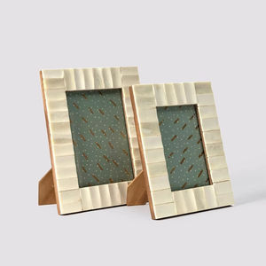 Cadre photo en os incrusté fait main, magnifiquement conçu, fabricant d'accessoires pour cadres photo et albums photo en os incrusté en Inde - Product Image 1