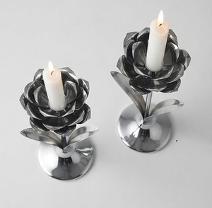 Ensemble de 2 porte-bougies décoratifs en acier inoxydable argenté, porte-bougies pour la décoration de la maison et des mariages - Product Image 4