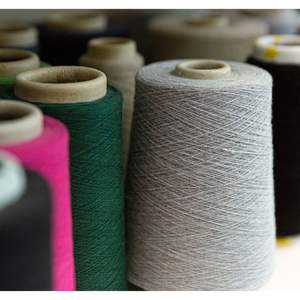 Telas Industriales Ecológicas de Alta Venta NE 18s/2 65% Algodón 35% Poliéster Colores Claros Hilo Reciclado de 2 Capas - Product Image 3