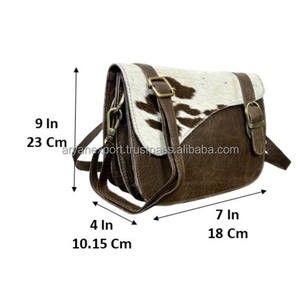 Sac bandoulière élégant en cuir de vachette véritable pour femme, motif tendance, collection 2026, idéal pour toutes les occasions - Product Image 2