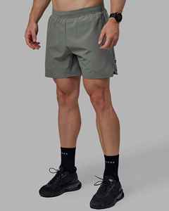 Shorts Bermuda pour Homme Gris Uni à Séchage Rapide avec Taille Élastique et Poches, Taille Moyenne, Style Sport Décontracté, Tissu 100% Polyester Tissé - Product Image 5