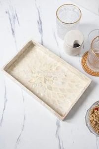 Bandeja de servir artesanal de nácar con incrustaciones intrincadas para hoteles, restaurantes y uso doméstico - Product Image 2