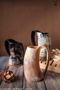 Coupe à boire en corne de Viking avec design gravé personnalisé, idéale pour la bière et les boissons fraîches, avec un artisanat en corne fait main - Product Image 4