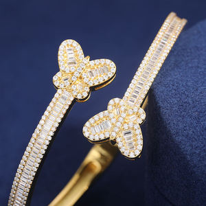 Pulsera de Lujo para Mujer, Chapada en Oro de 22k, con Cristales en Forma de Mariposa, Corte Baguette, Joyería para Fiesta - Product Image 1