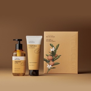 Oltre il bagliore vitale Set di base per la cura del corpo - Product Image 1