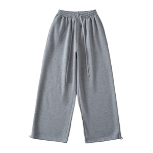 Pantalon de survêtement large pour homme, taille élastique avec cordon de serrage, décontracté, en coton et élasthanne de poids moyen, idéal pour l'automne - Product Image 3