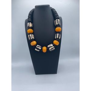 Collier en résine et bois de designer avec breloque en cristal naturel, accessoires de mode - Product Image 2