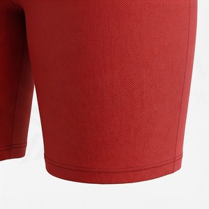 Ensemble 2 pièces rouge pour femme : T-shirt à manches courtes et short au-dessus du genou, imprimé géométrique décontracté, coupe ample, idéal printemps-été - Product Image 6