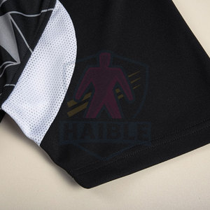 โรงงานผลิตชุดฟุตบอลผ้าโพลีเอสเตอร์ระบายอากาศได้ดี แบบอินเตอร์ล็อค สีตามสั่ง คุณภาพสูง สำหรับผู้ใหญ่ชาย - Product Image 3