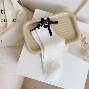 Chaussettes courtes blanches pour femmes JZVINA avec nœud décoratif, antidérapantes, respirantes, en coton, pour un usage quotidien, style élégant - Product Image 6