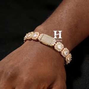Pulsera de Diamantes con Halo Octagonal de Lujo, Oro de 14K/18K, Eslabones Geométricos, Fabricante de Joyería Fina - Product Image 6