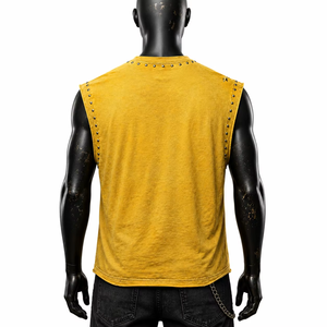 เสื้อกล้ามปักลายเพชรแบบกำหนดเอง ผ้าฝ้าย 100% พิมพ์ลายกราฟิกบาสเก็ตบอลด้วยเทคนิค DTG เสื้อยืดแขนกุด ยูนิเซ็กส์ สตรีทแวร์ รับผลิตตามแบบ (OEM) ขายส่ง - Product Image 4