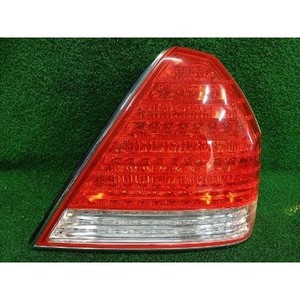 Luz Trasera Derecha Usada Centennial 924023B501 - Product Image 1