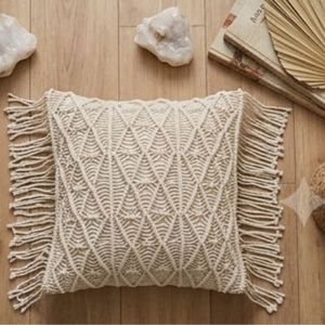 Housse de coussin carrée bohème en tricot avec pompons, coton bio, faite à la main, décoration intérieure, à prix avantageux - Product Image 3