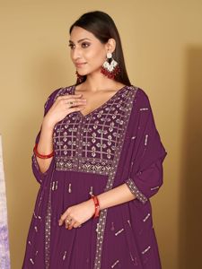 Élégante robe Anarkali violette pour femme, manches 3/4, en Georgette Crêpe, semi-couturée, idéale pour les mariages et les occasions festives - Product Image 4
