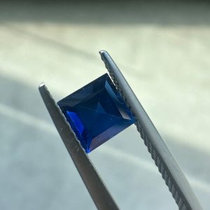 Zafiro natural de Ceilán azul real, corte cuadrado, piedra preciosa suelta facetada para la fabricación de joyas al por mayor. - Product Image 2