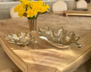 Golden Leaf Shape Stainless Steel Modern Durable Decorative Bowl Set Perfect Table Centerpiece Home Decor And Serving Dry Fruit - Product Image 3