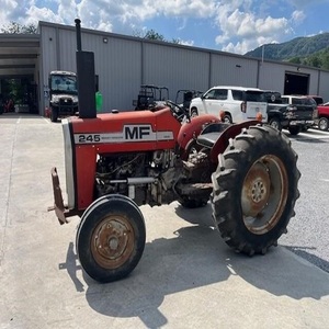 Découvrez les tracteurs Massey Ferguson à vendre : MF 245 d'occasion et neufs, adaptés aux tâches agricoles modernes - Product Image 3
