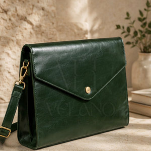 Sac à bandoulière en cuir PU tendance pour femmes, sac à bandoulière décontracté pour un usage quotidien, sac à bandoulière grande capacité en vente - Product Image 1
